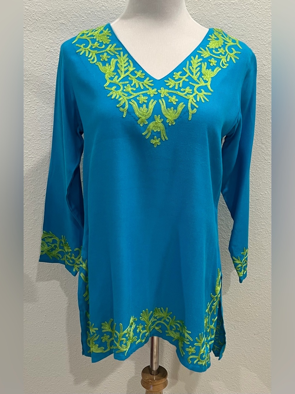 *As Is* Gretchen Scott Embroidered Tunic Top Small Blue Green Viscose Resort